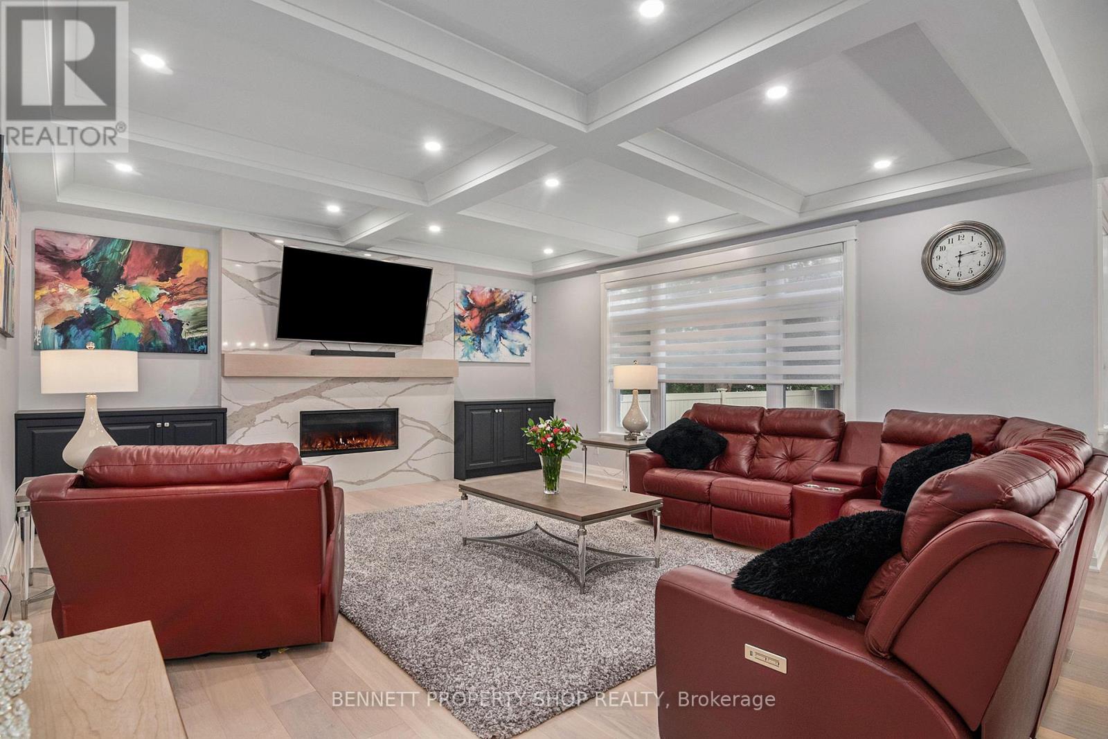 Property at 10 WESTWOOD DRIVE image 5