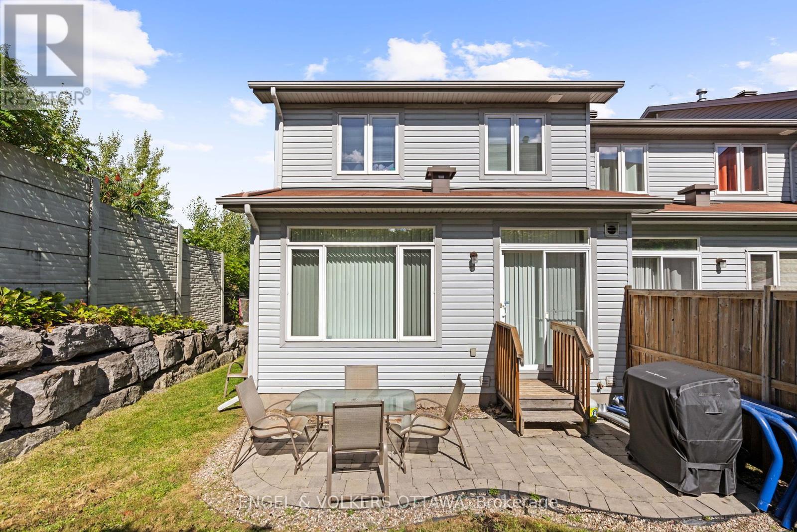 135 Challenge Crescent, Ottawa, Ontario  K4A 0T9 - Photo 10 - X12397022