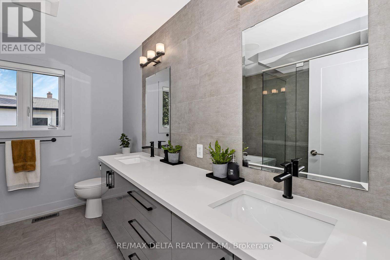 1179 Kingston Avenue, Ottawa, Ontario  K1Z 8K5 - Photo 15 - X12397033