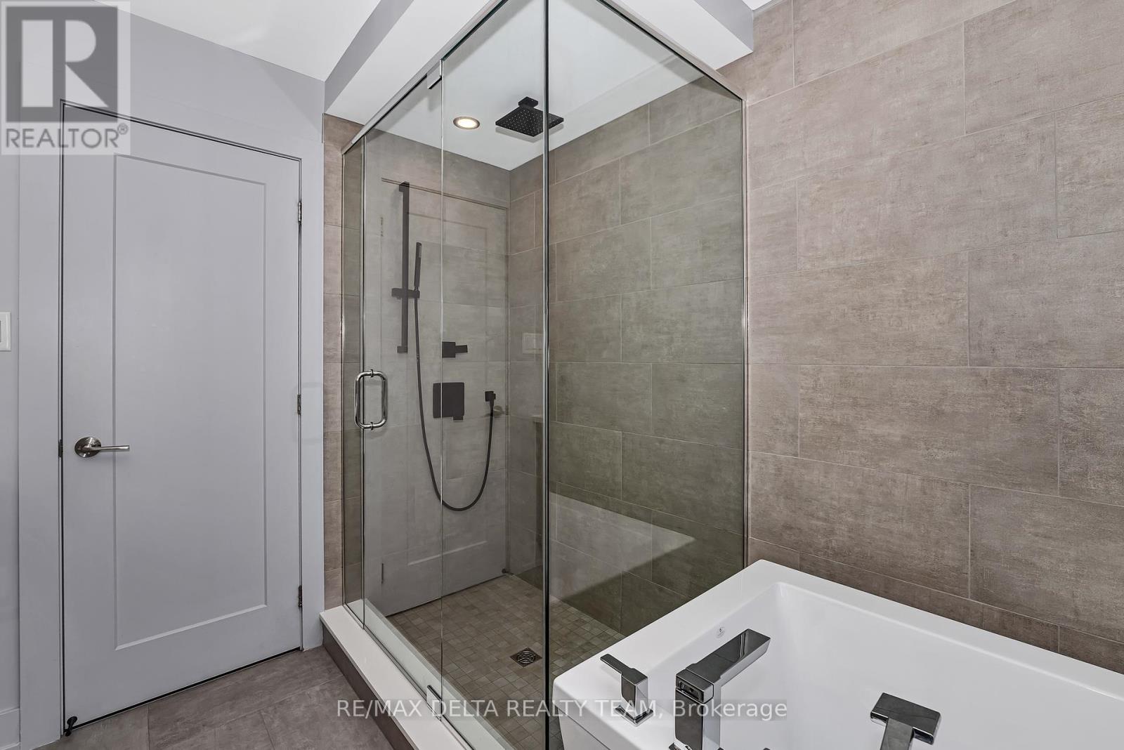 1179 Kingston Avenue, Ottawa, Ontario  K1Z 8K5 - Photo 16 - X12397033
