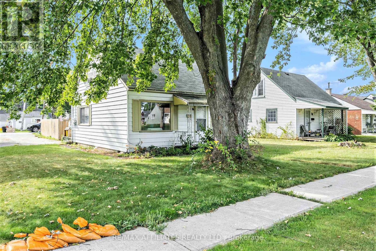 30 Roosevelt Drive, Smiths Falls, Ontario  K7A 3J8 - Photo 3 - X12397068