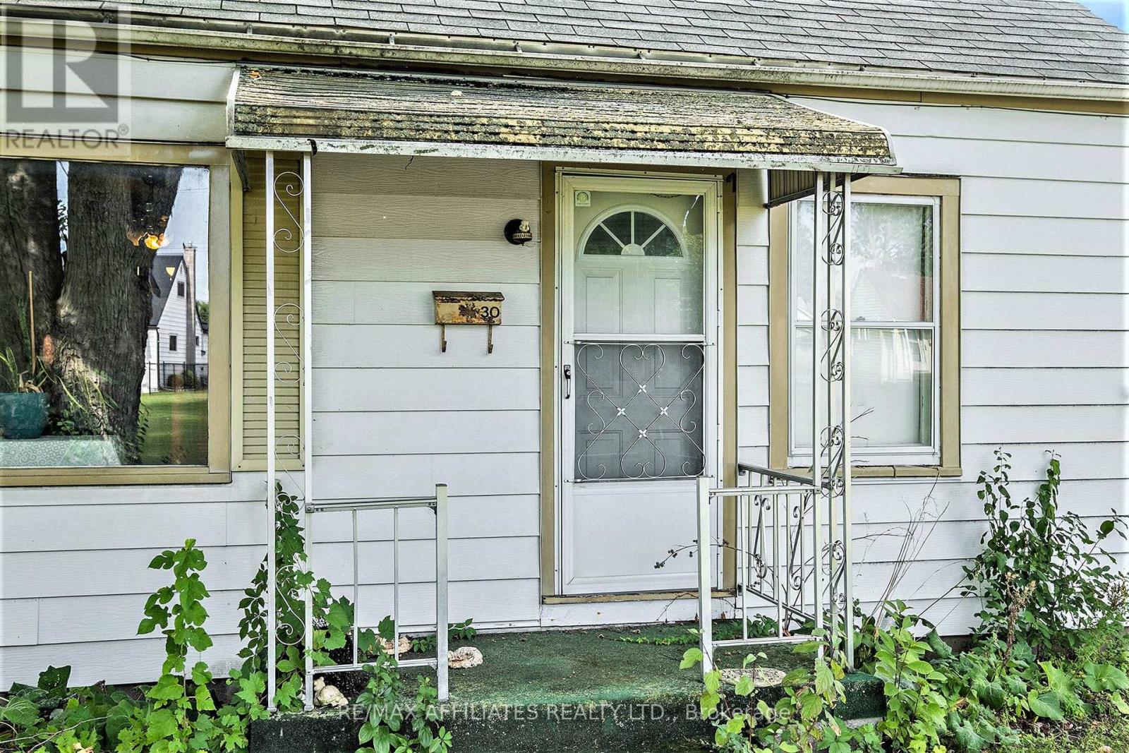 30 Roosevelt Drive, Smiths Falls, Ontario  K7A 3J8 - Photo 4 - X12397068