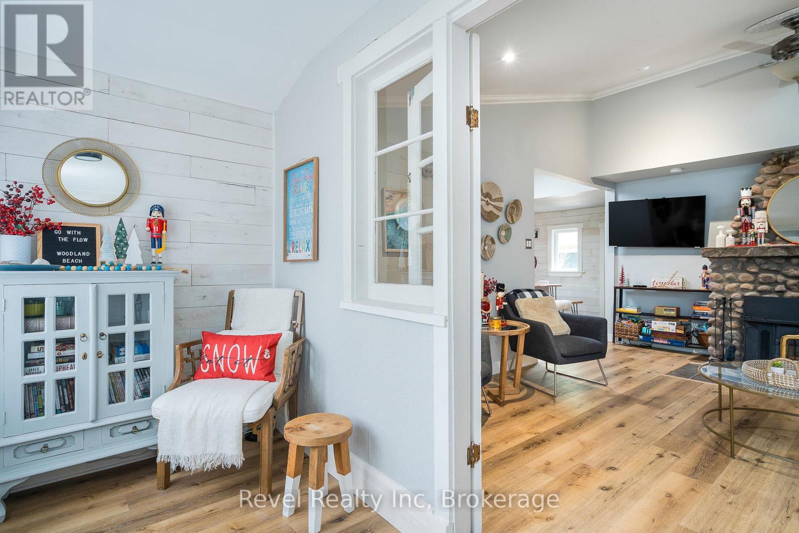 Property at 1071 LAWSON ROAD image 2