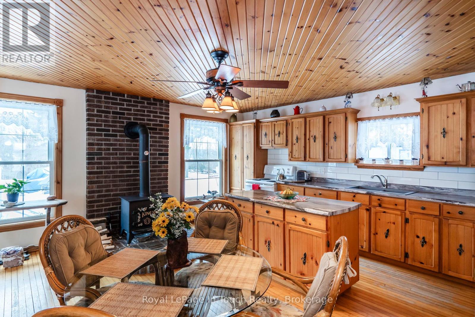 306 Church Street, Penetanguishene, Ontario  L9M 1G5 - Photo 22 - S12397041