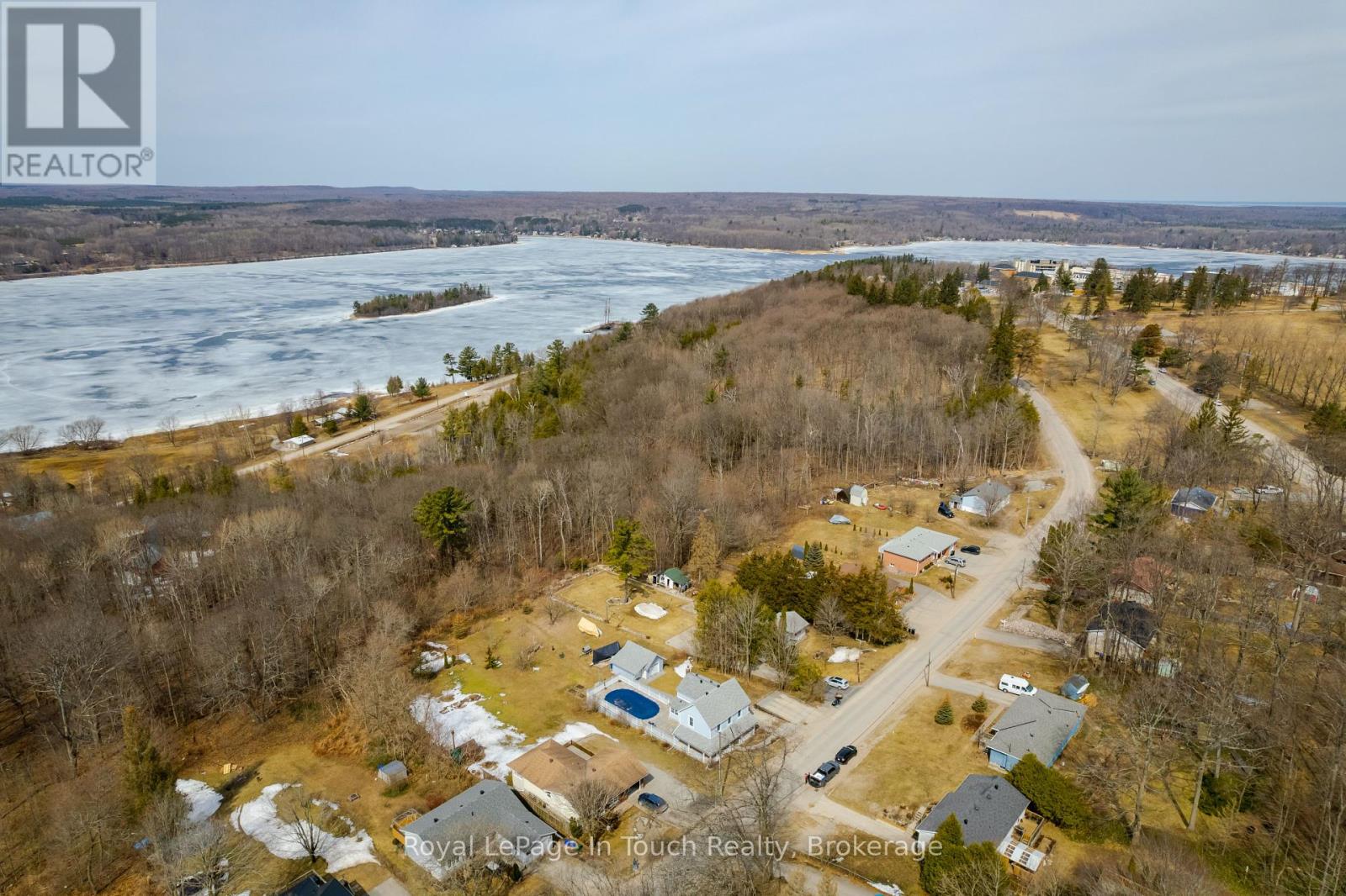306 Church Street, Penetanguishene, Ontario  L9M 1G5 - Photo 47 - S12397041