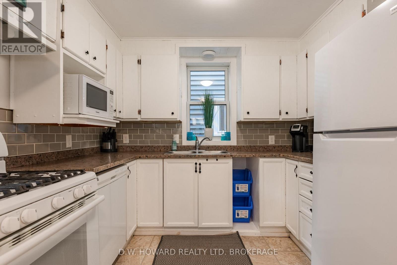 4084 Erie Road, Fort Erie, Ontario  L0S 1B0 - Photo 14 - X12397023