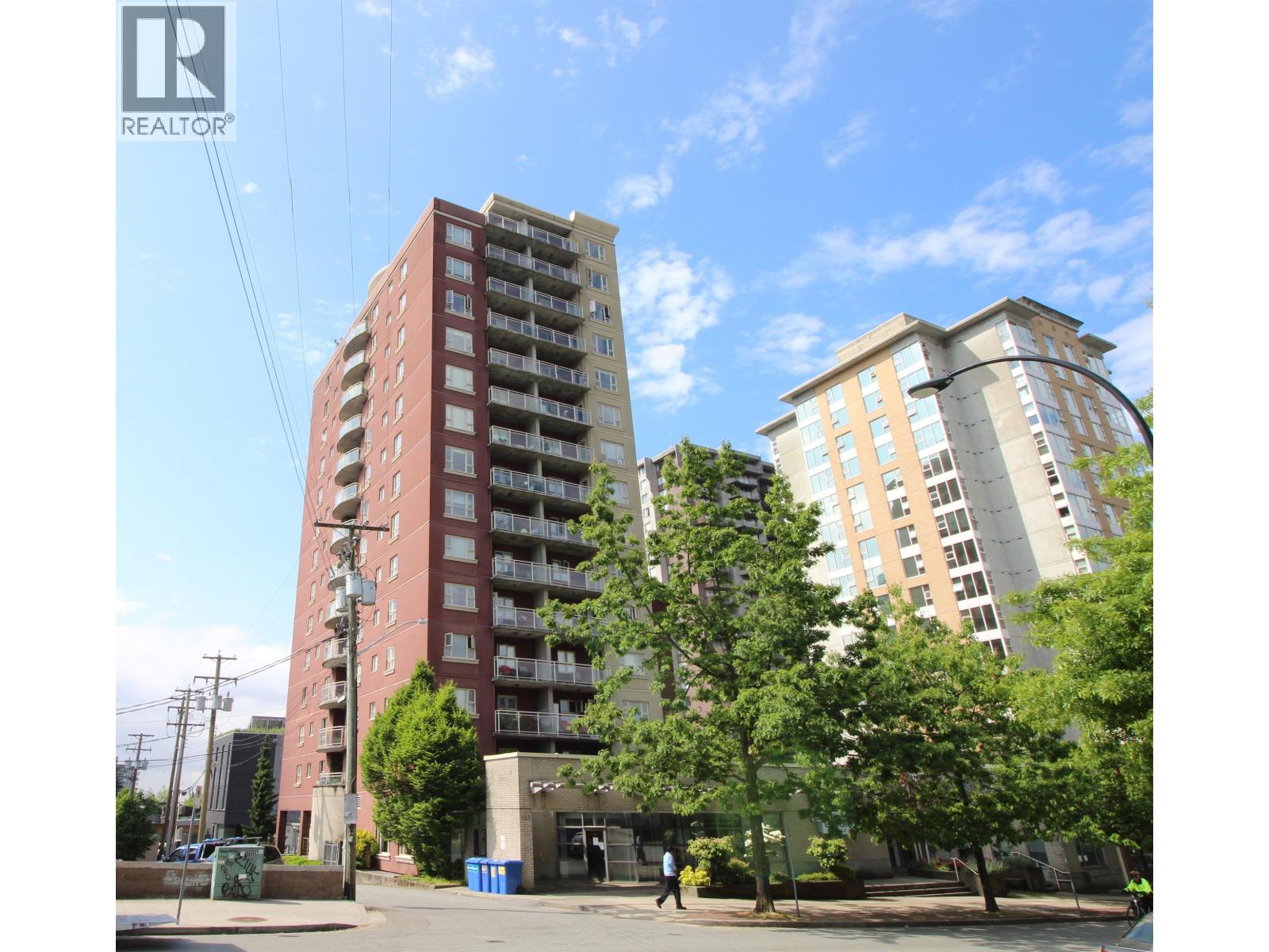 1502 121 W 15TH STREET, North Vancouver, British Columbia