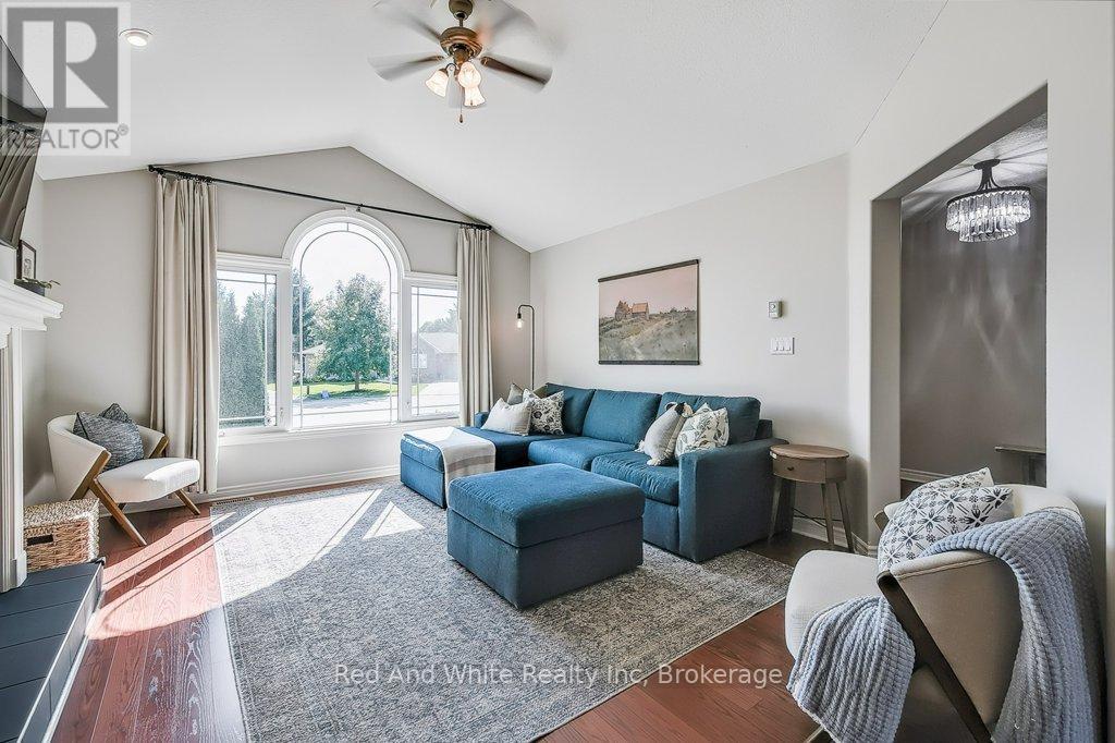 395 Bell Street, Minto, Ontario  N0G 2P0 - Photo 10 - X12397019