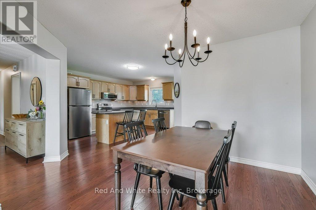 395 Bell Street, Minto, Ontario  N0G 2P0 - Photo 11 - X12397019