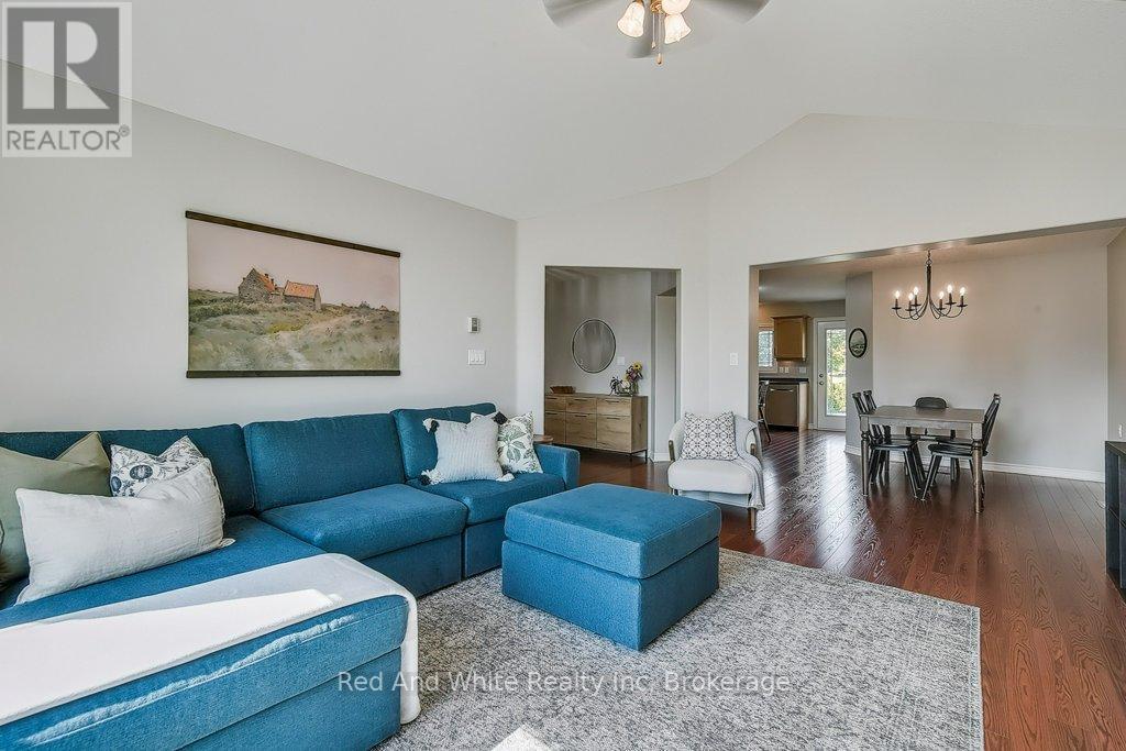 395 Bell Street, Minto, Ontario  N0G 2P0 - Photo 8 - X12397019