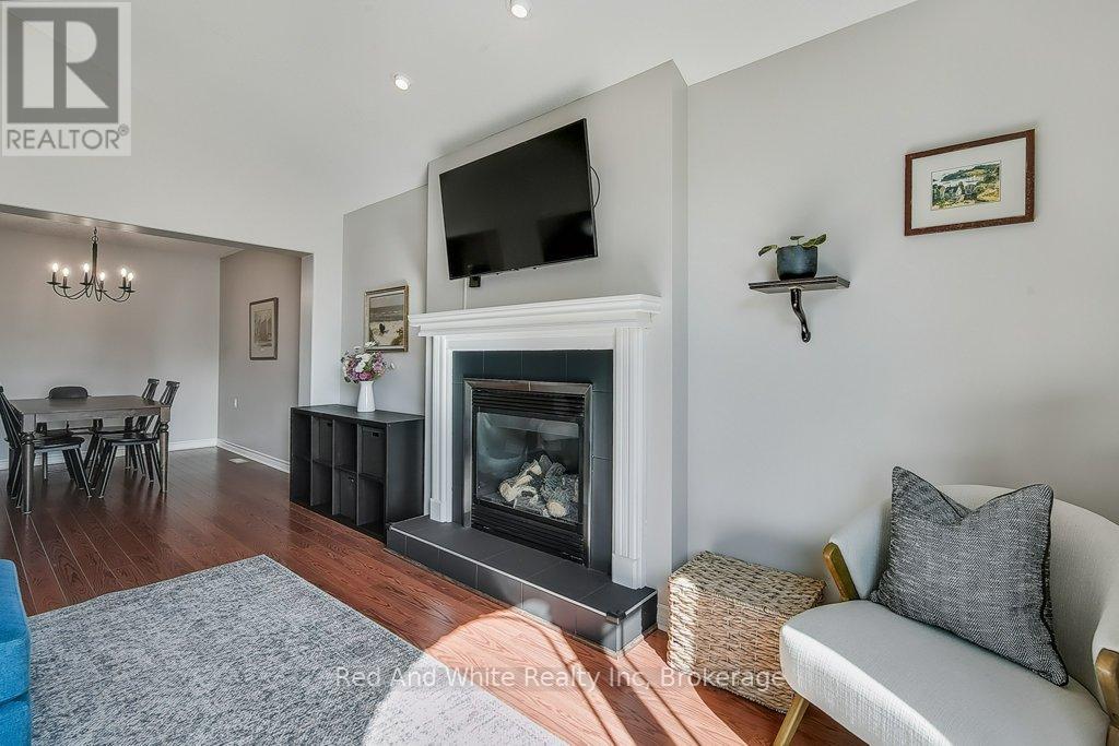 395 Bell Street, Minto, Ontario  N0G 2P0 - Photo 9 - X12397019