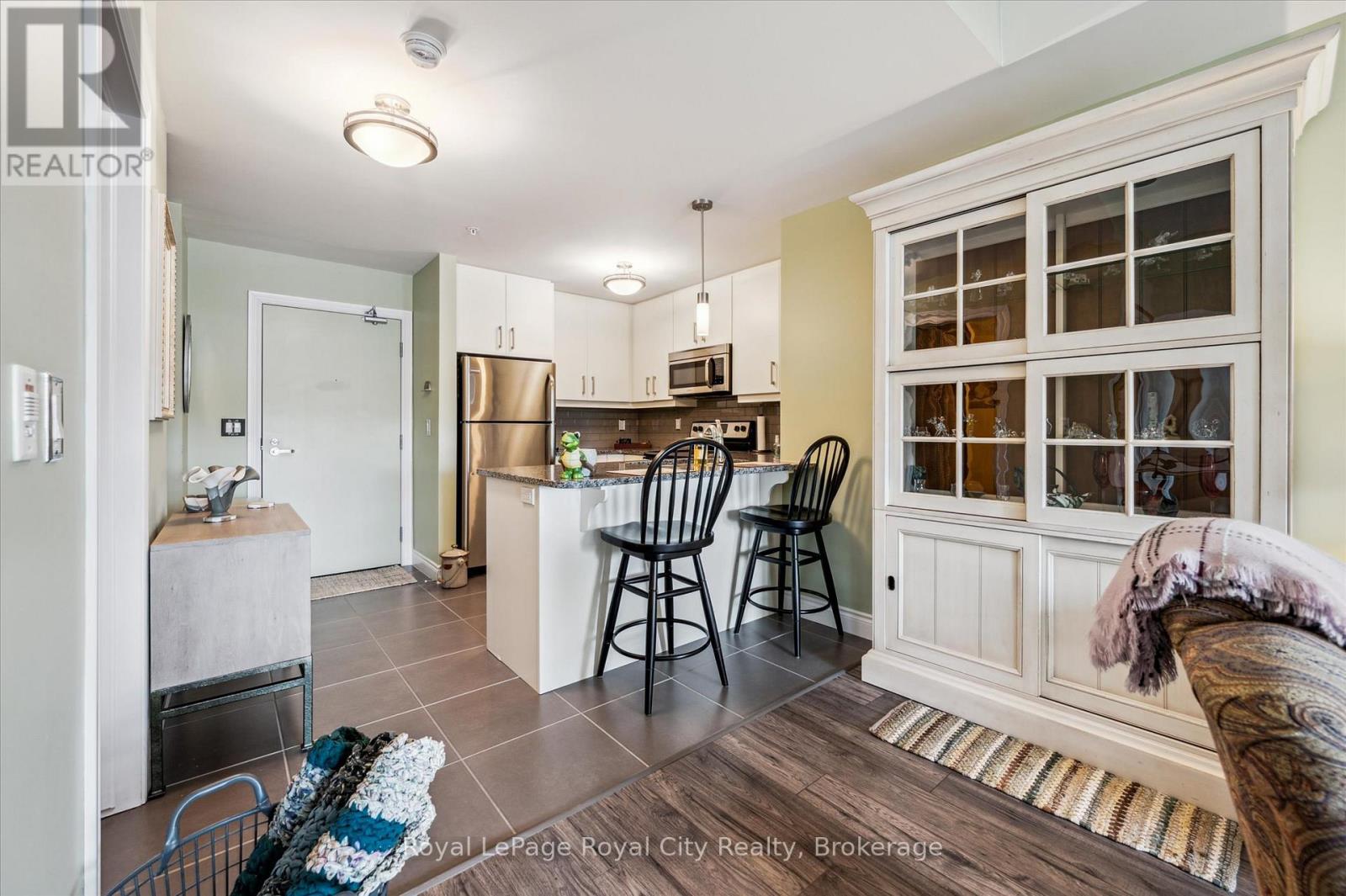 202 - 106 Bard Boulevard, Guelph, Ontario  N1L 0L8 - Photo 11 - X12397052