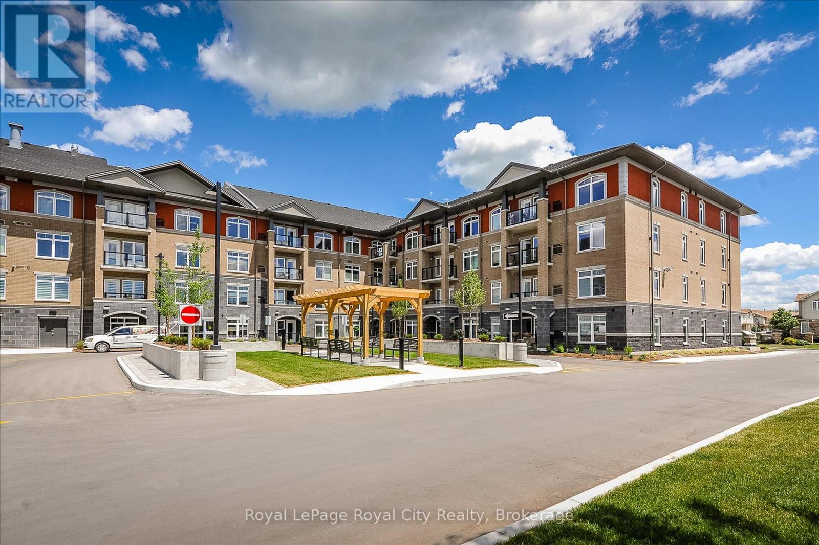 202 - 106 Bard Boulevard, Guelph, Ontario  N1L 0L8 - Photo 4 - X12397052