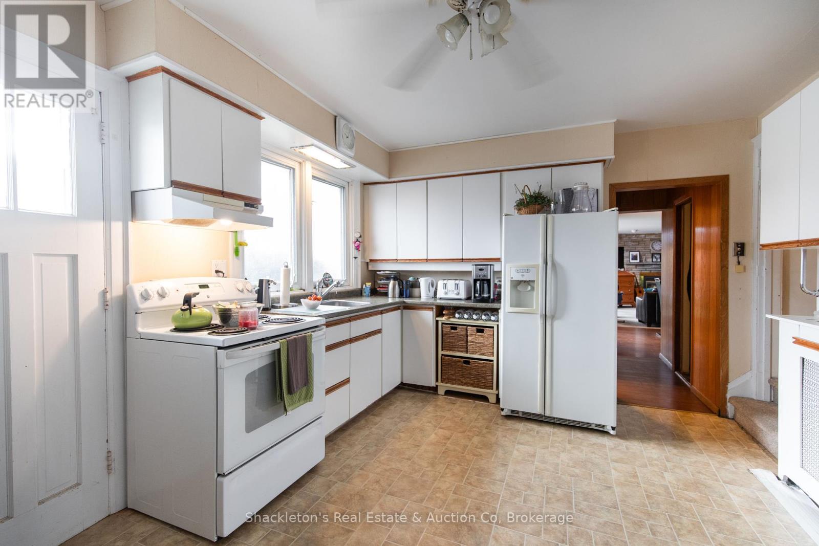 292 Queen Street W, St. Marys, Ontario  N4X 1B7 - Photo 18 - X12397081