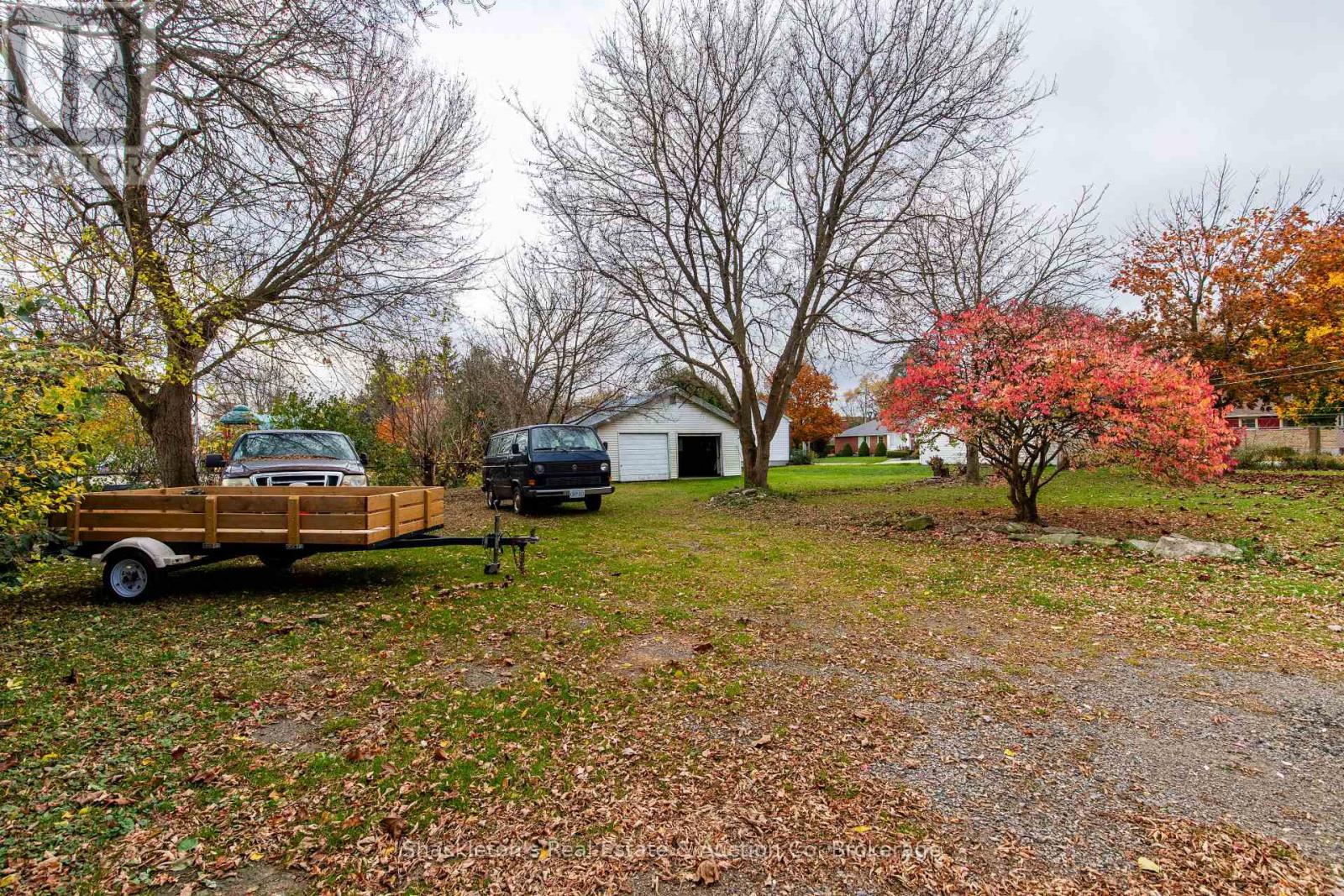 292 Queen Street W, St. Marys, Ontario  N4X 1B7 - Photo 33 - X12397081