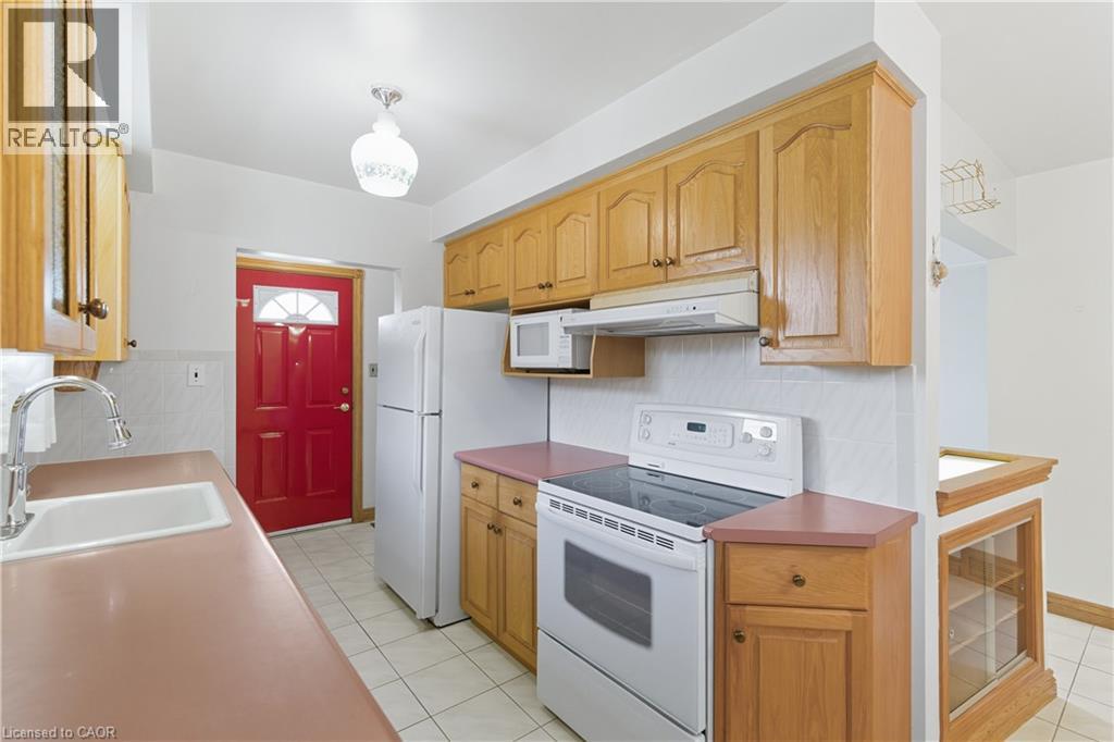98 East 16th Street, Hamilton, Ontario  L9A 4J3 - Photo 11 - 40767422