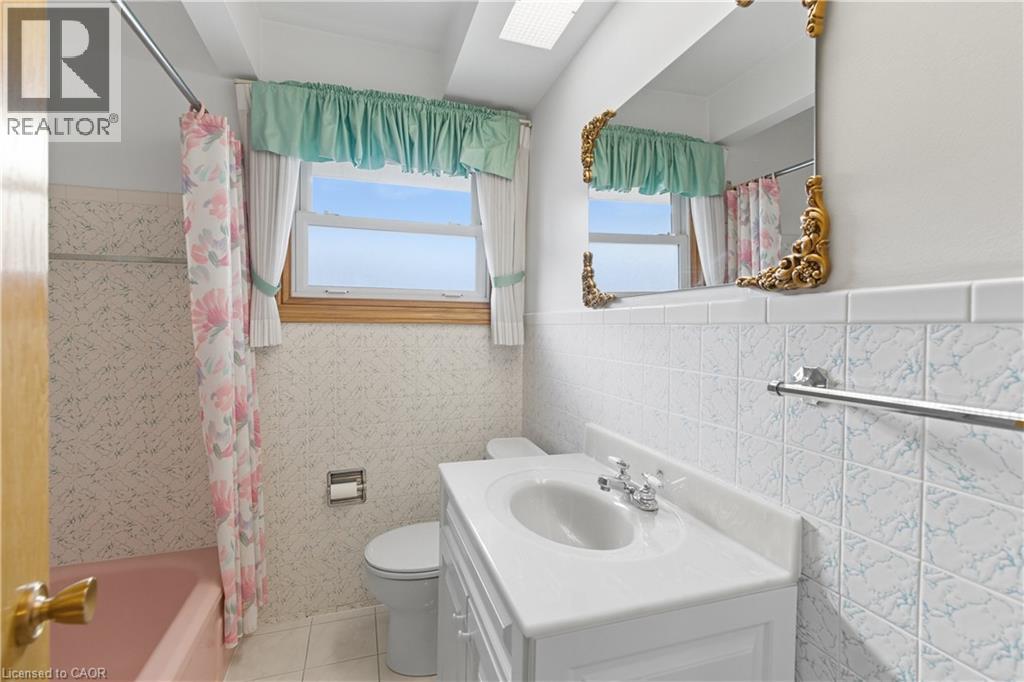 98 East 16th Street, Hamilton, Ontario  L9A 4J3 - Photo 24 - 40767422