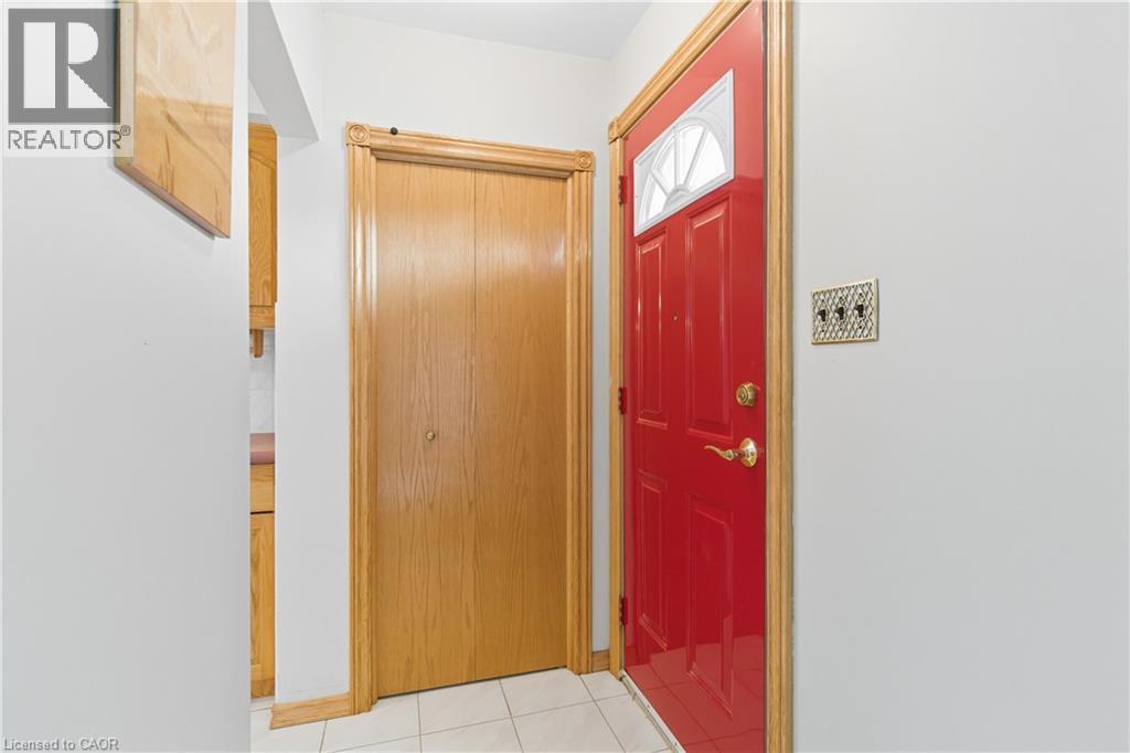 98 East 16th Street, Hamilton, Ontario  L9A 4J3 - Photo 5 - 40767422