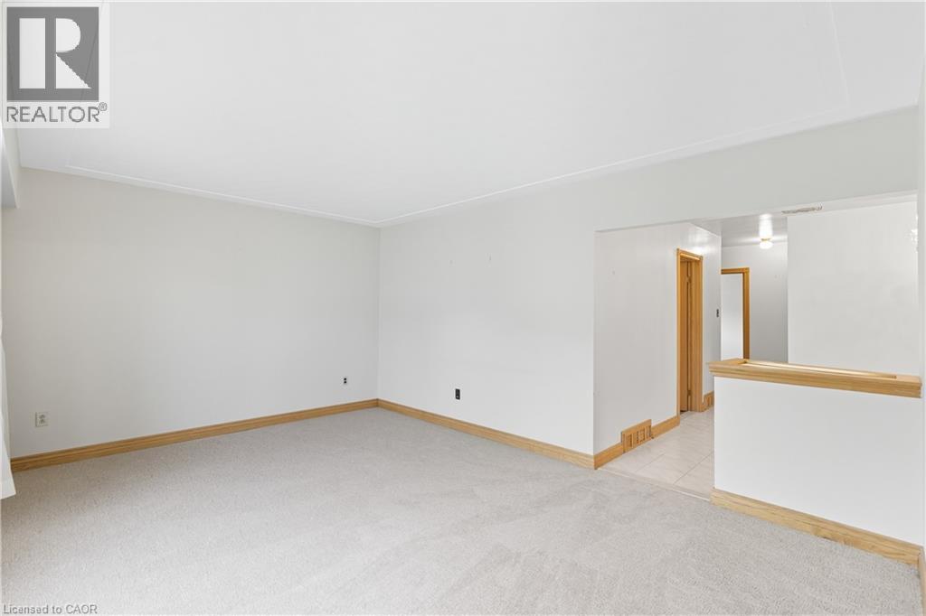 98 East 16th Street, Hamilton, Ontario  L9A 4J3 - Photo 8 - 40767422