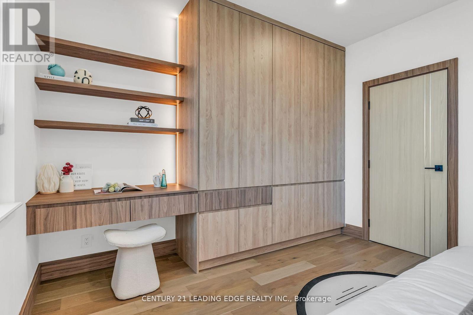 208 - 1 Watergarden Way, Toronto, Ontario  M2K 2Z7 - Photo 34 - C12396829