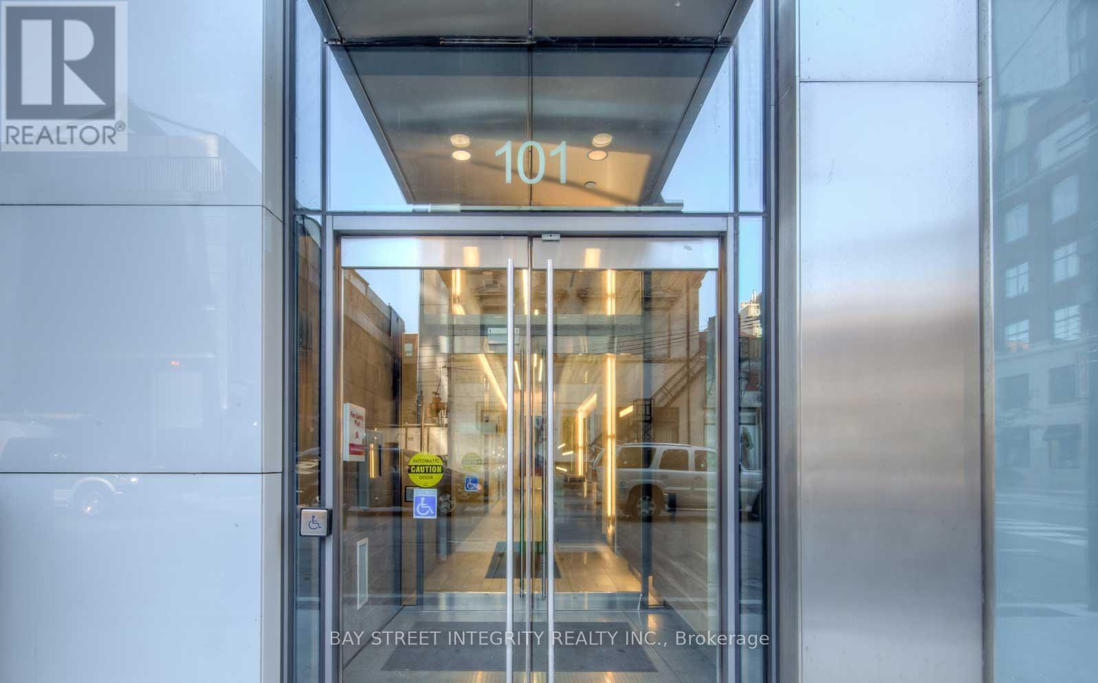 3901 - 101 Peter Street, Toronto, Ontario  M5V 0G6 - Photo 2 - C12396851
