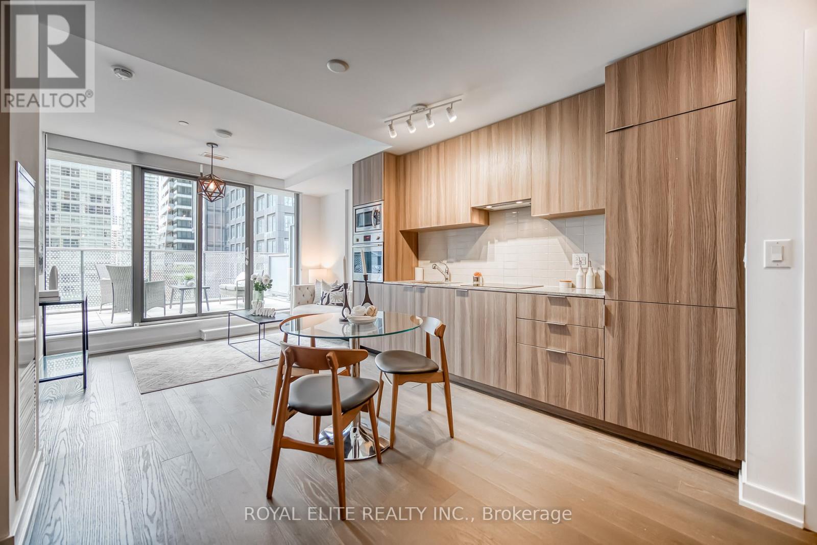 612 - 11 Wellesley Street W, Toronto, Ontario  M4Y 0G4 - Photo 11 - C12396862
