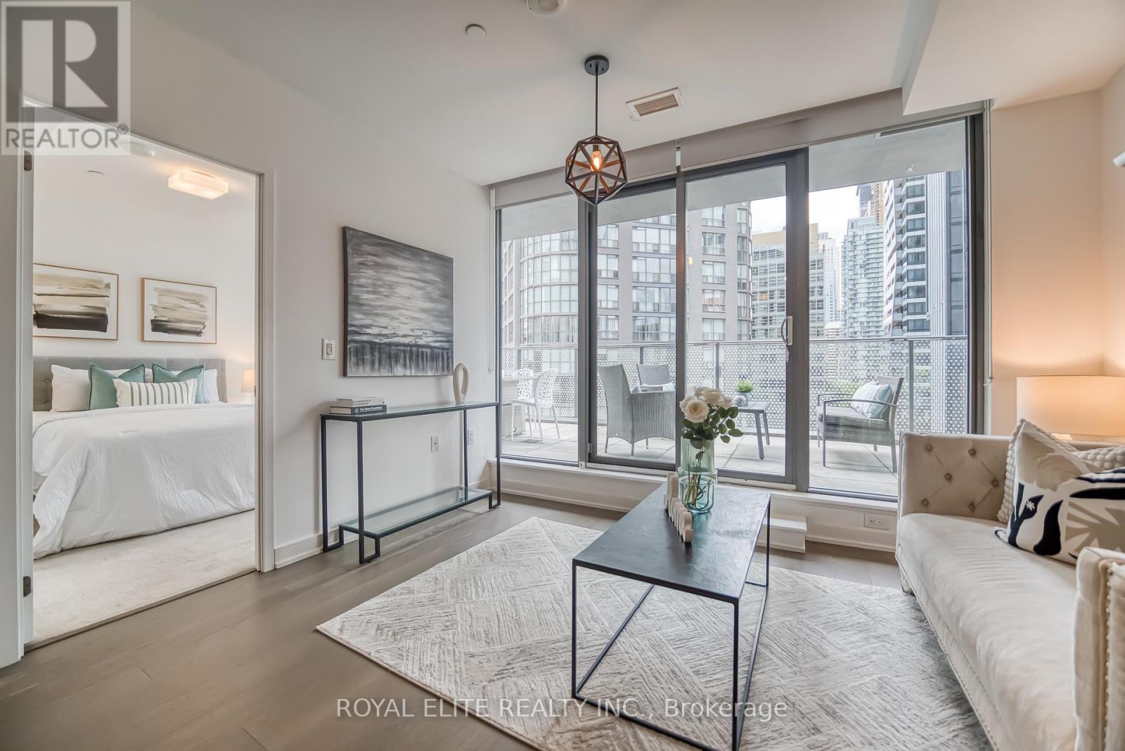 612 - 11 Wellesley Street W, Toronto, Ontario  M4Y 0G4 - Photo 18 - C12396862