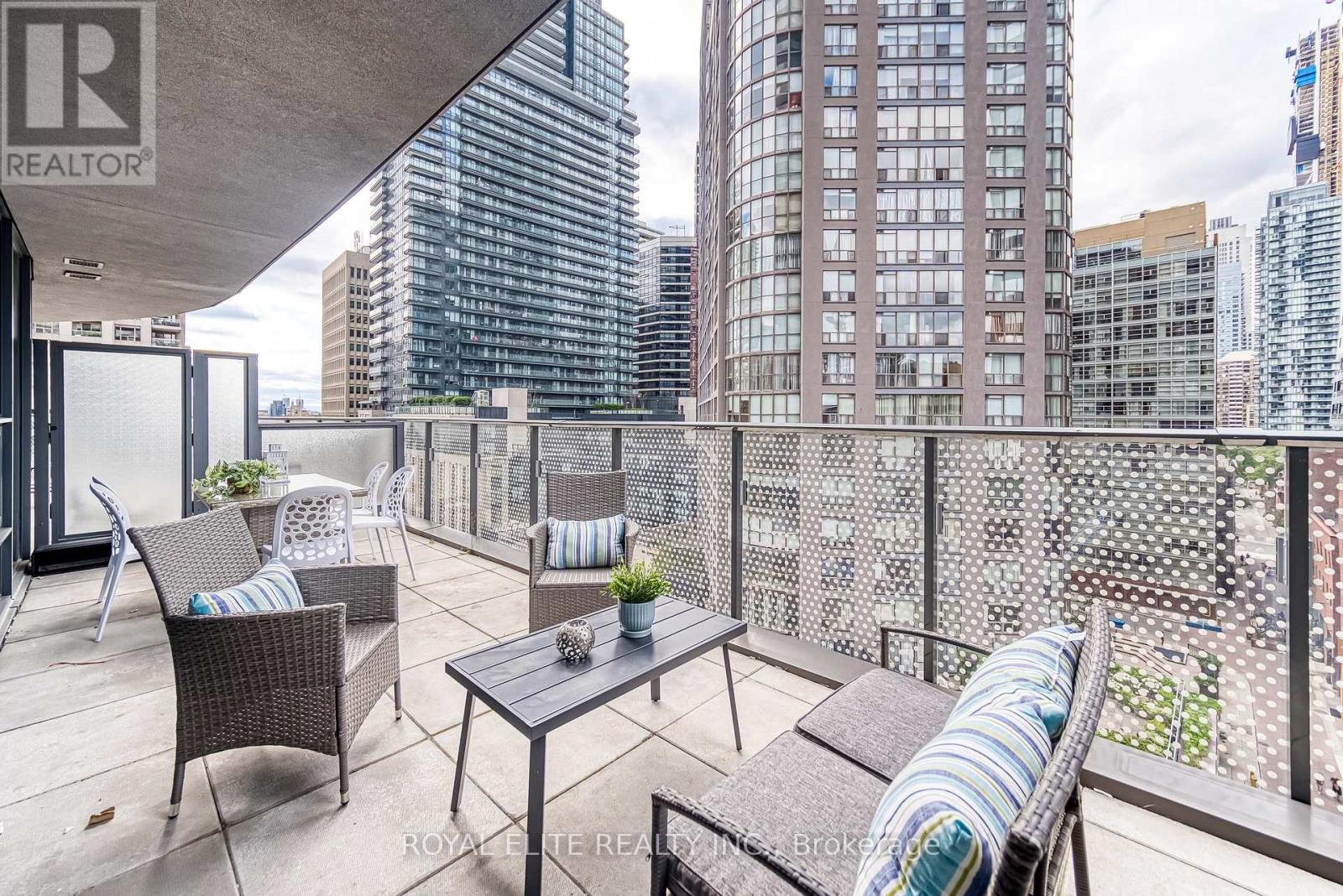 612 - 11 Wellesley Street W, Toronto, Ontario  M4Y 0G4 - Photo 27 - C12396862