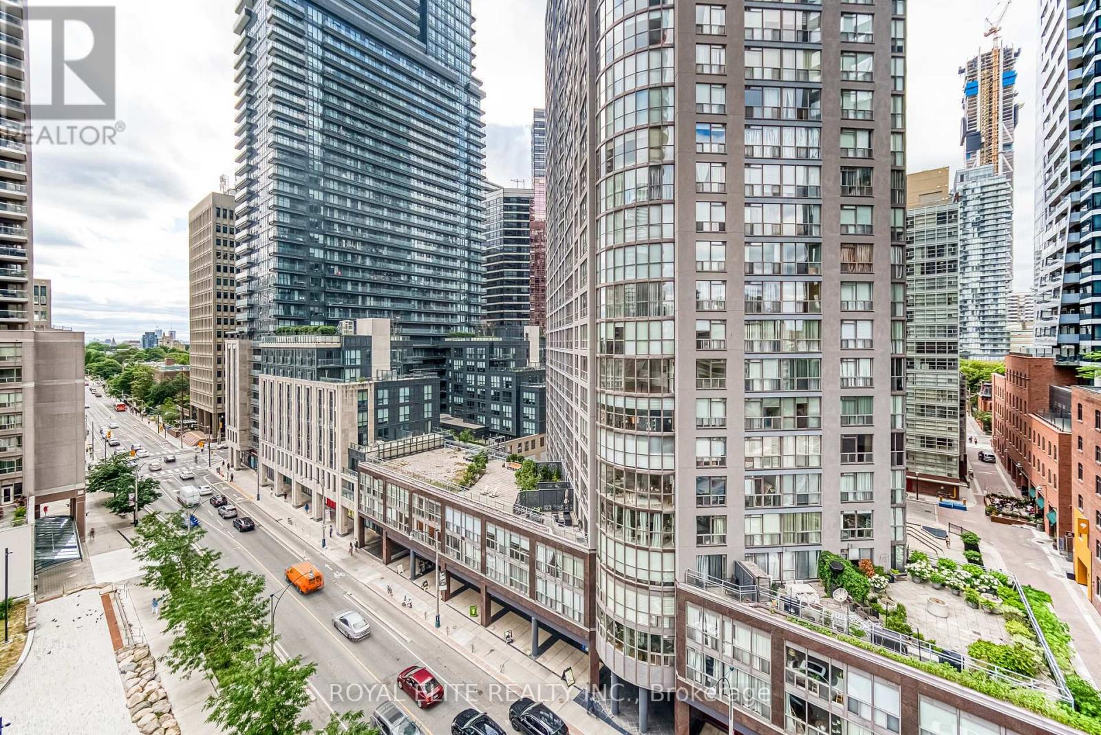 612 - 11 Wellesley Street W, Toronto, Ontario  M4Y 0G4 - Photo 29 - C12396862