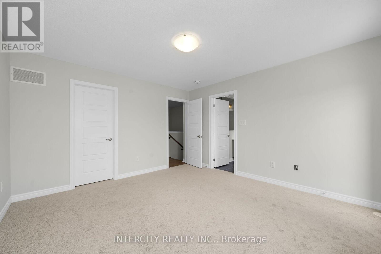 323 Inspire Boulevard, Brampton, Ontario  L6R 4E6 - Photo 22 - W12386432