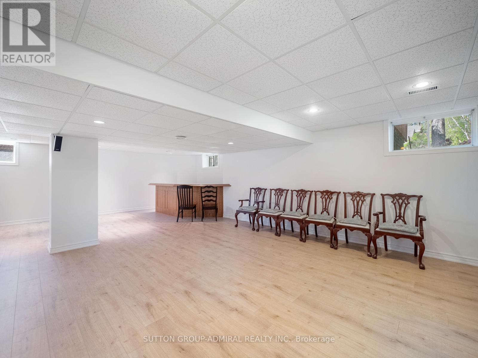 8 Tivoli Avenue, Richmond Hill, Ontario  L4C 0C6 - Photo 41 - N12396899