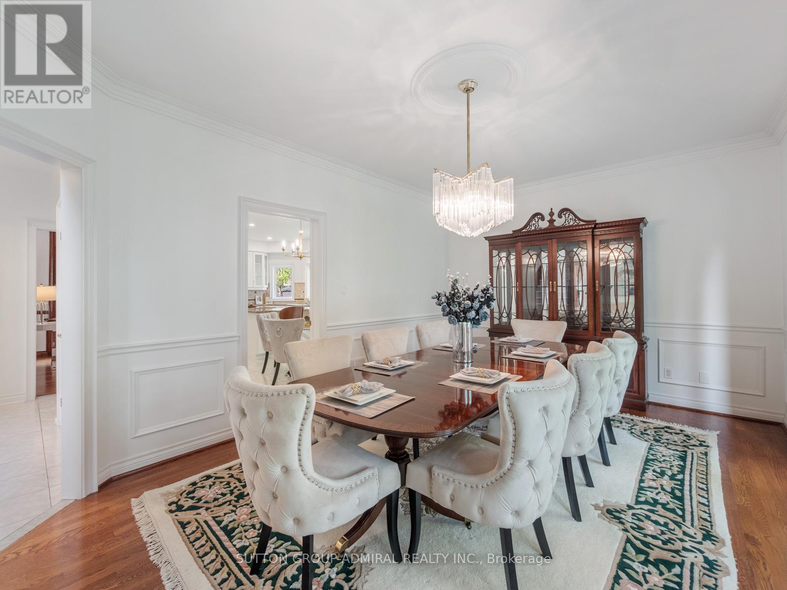 8 Tivoli Avenue, Richmond Hill, Ontario  L4C 0C6 - Photo 7 - N12396899