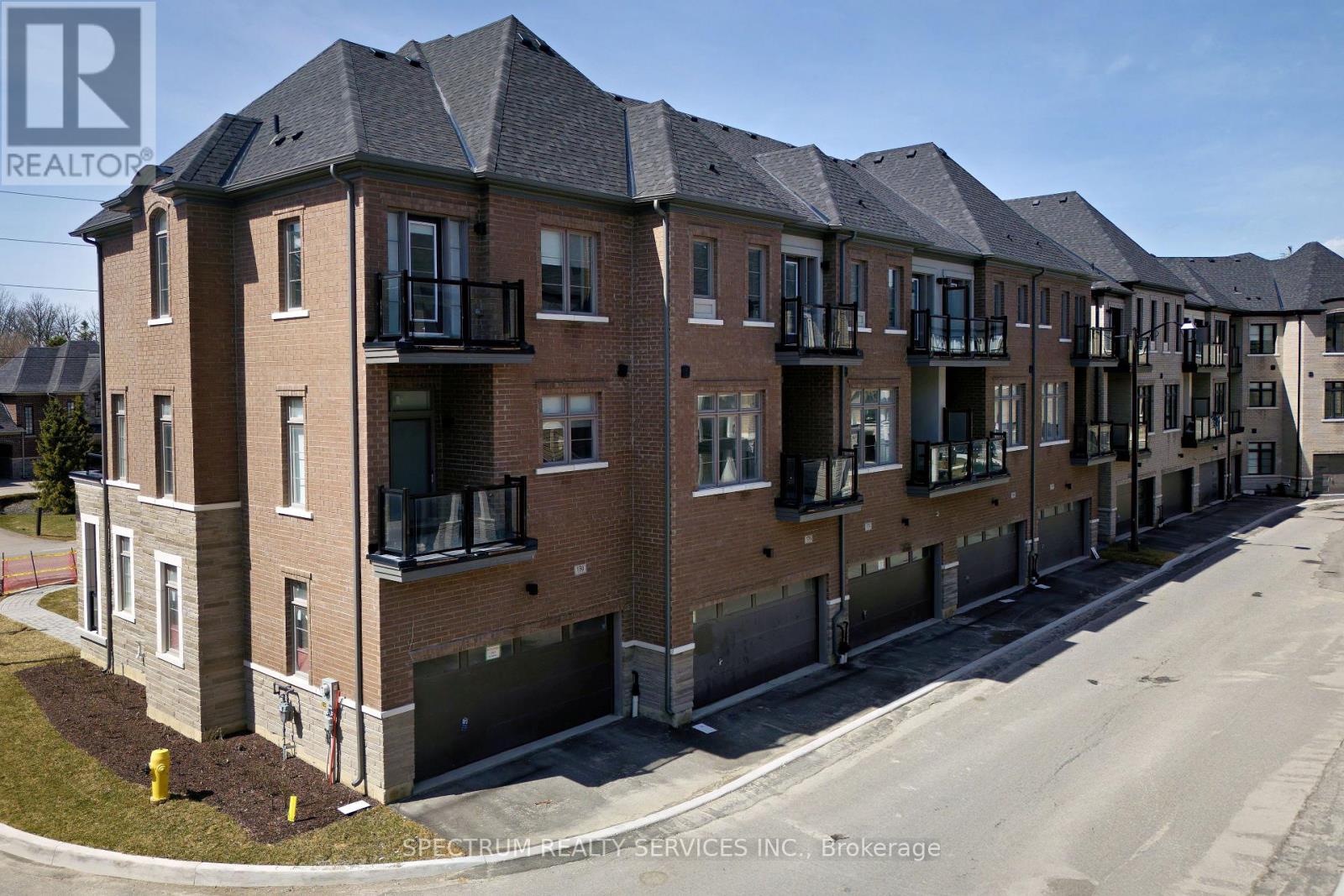 176 De La Roche Drive, Vaughan, Ontario  L4H 5G4 - Photo 39 - N12396941