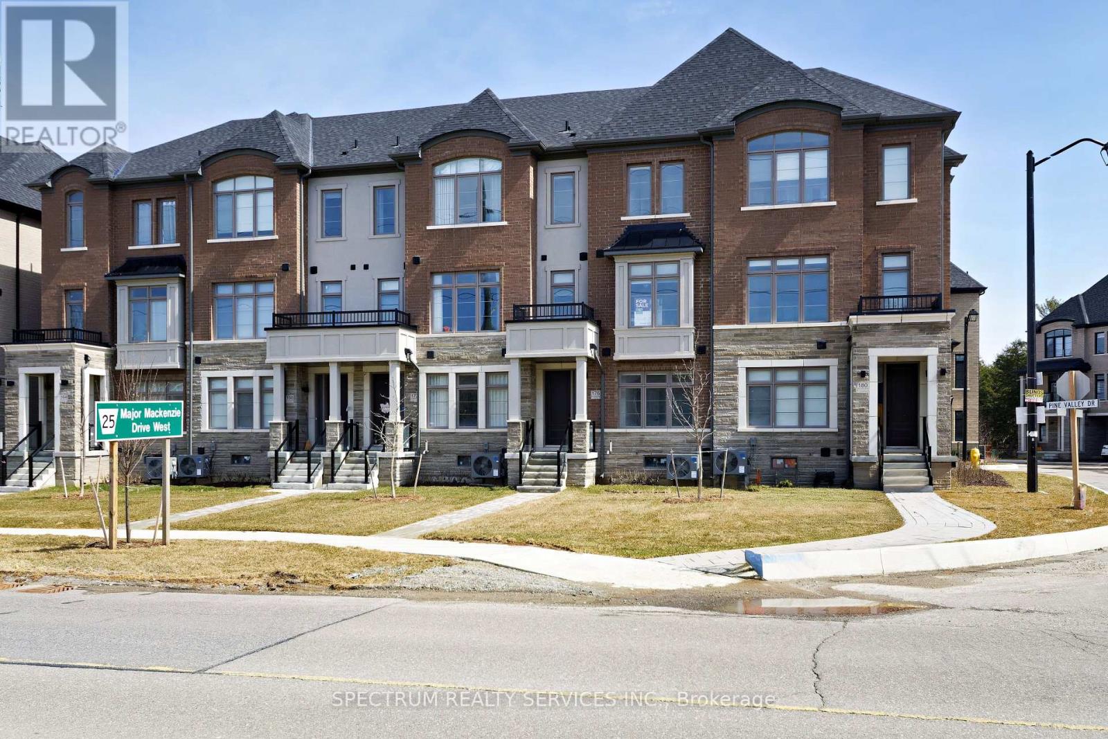 176 De La Roche Drive, Vaughan, Ontario  L4H 5G4 - Photo 42 - N12396941