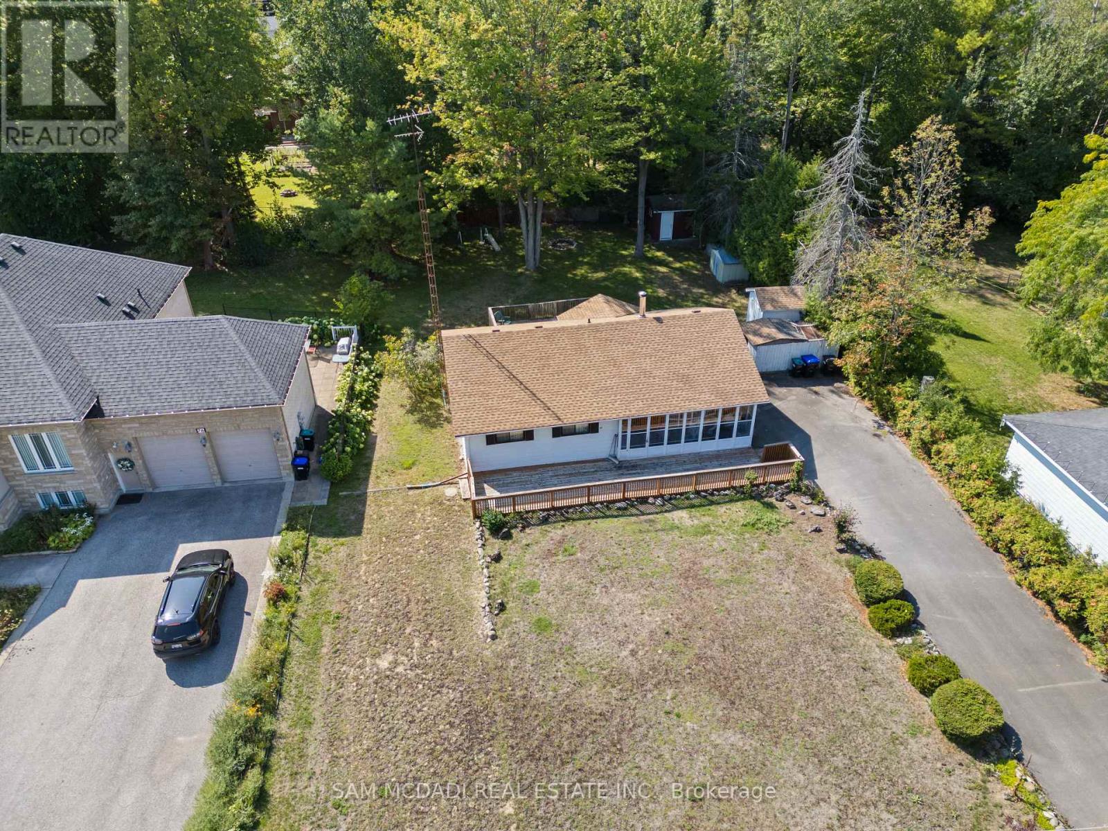 Property at 68 41ST STREET S image 5