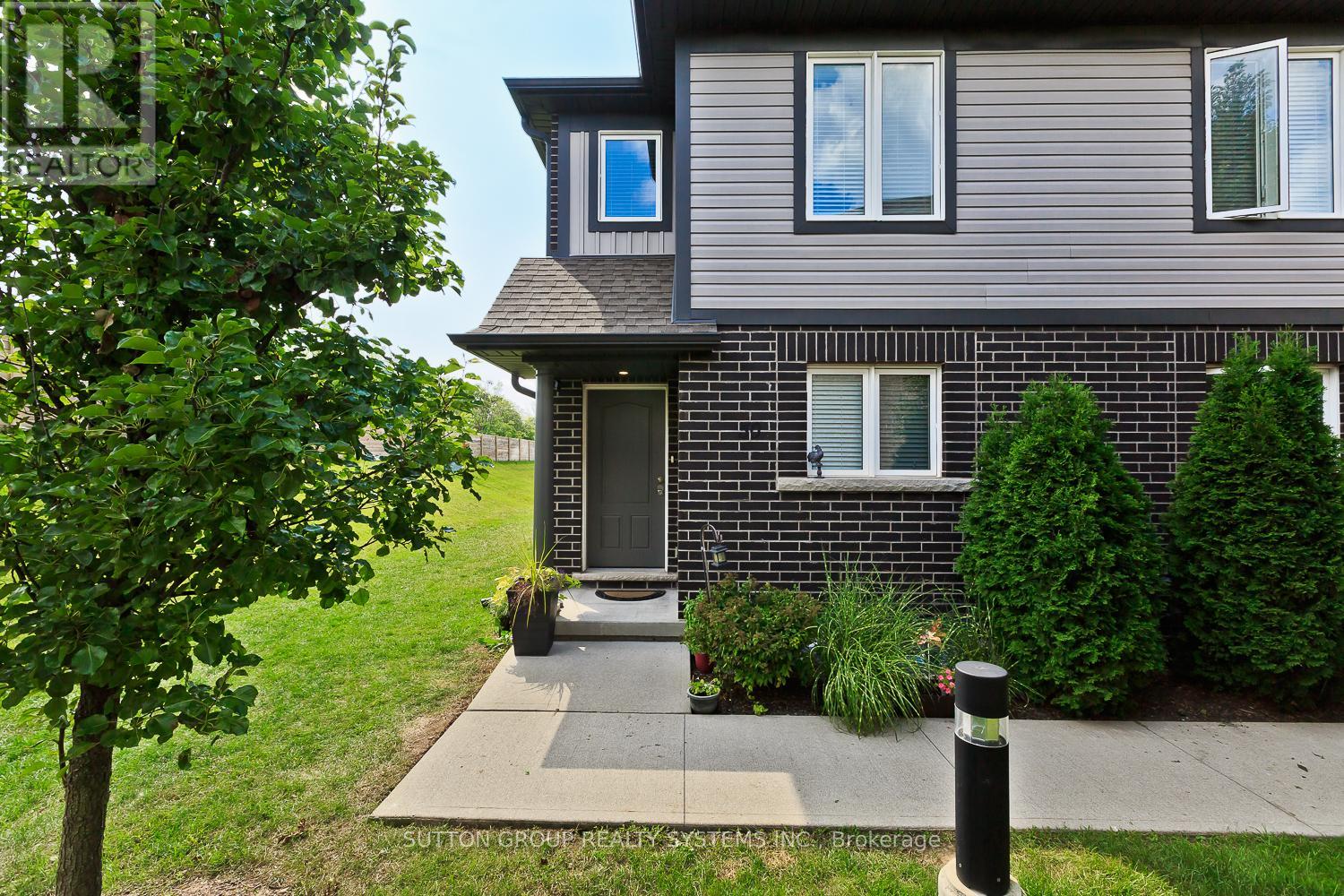 50 - 7768 Ascot Circle, Niagara Falls, Ontario  L2H 3P9 - Photo 3 - X12386434
