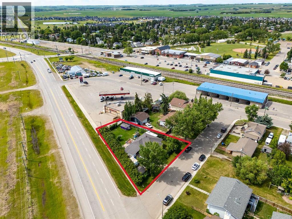841 E Nanton Street, Carstairs, Alberta  T0M 0N0 - Photo 2 - A2234947
