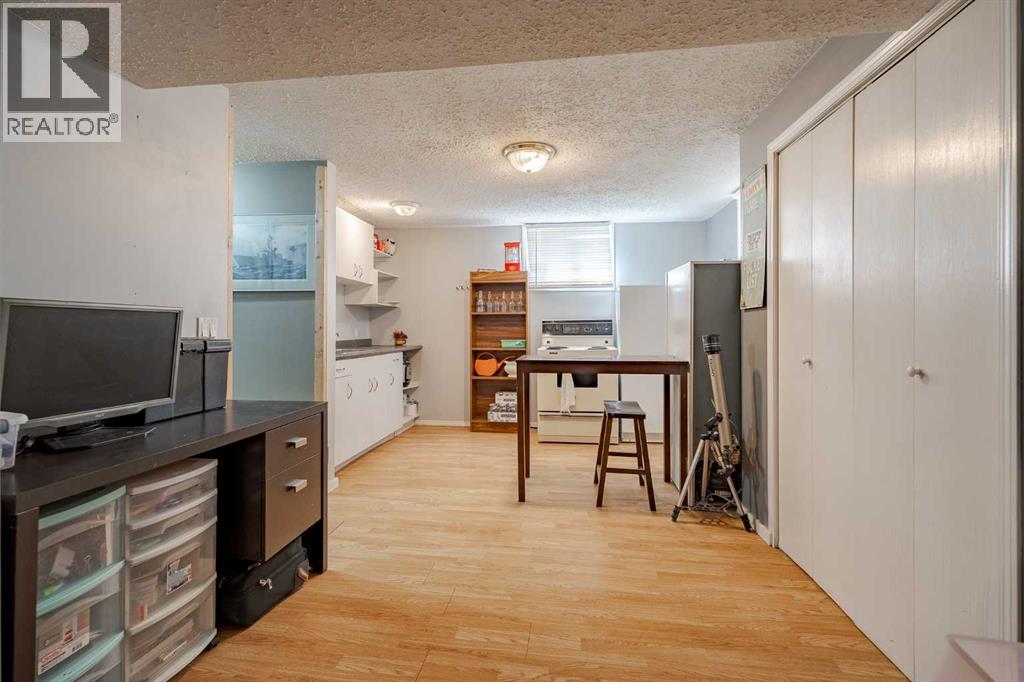 841 E Nanton Street, Carstairs, Alberta  T0M 0N0 - Photo 21 - A2234947