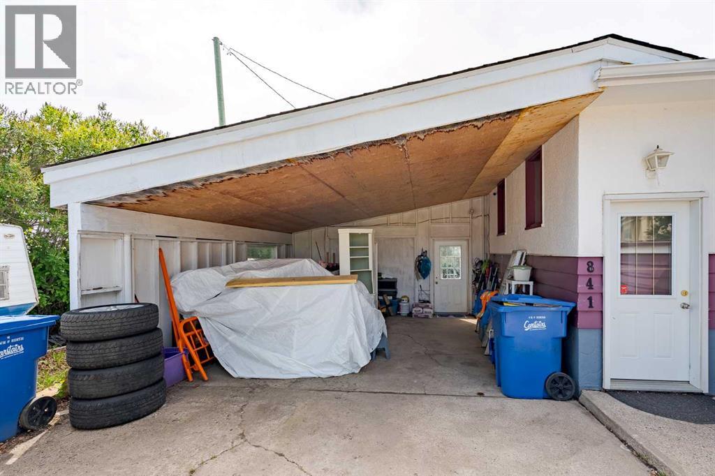 841 E Nanton Street, Carstairs, Alberta  T0M 0N0 - Photo 3 - A2234947