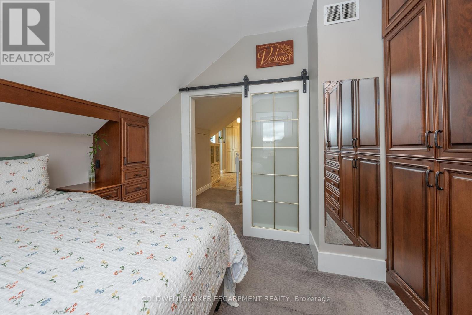 28 Main Street N, Halton Hills, Ontario  L7J 1W1 - Photo 32 - W12396782