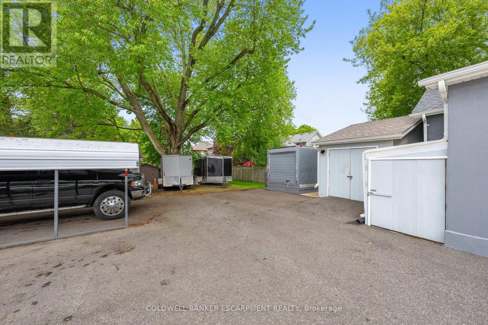 28 Main Street N, Halton Hills, Ontario  L7J 1W1 - Photo 40 - W12396782