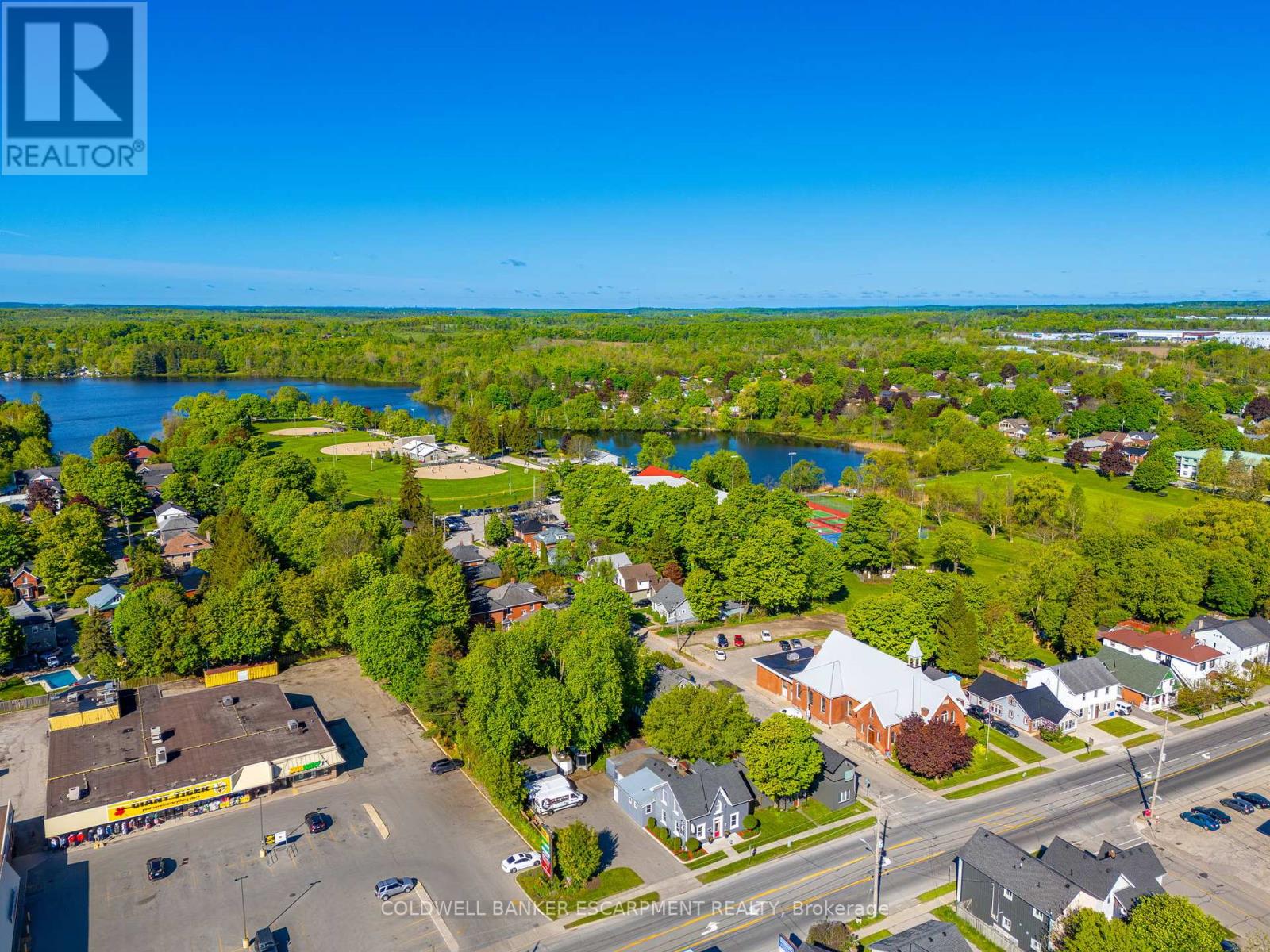 28 Main Street N, Halton Hills, Ontario  L7J 1W1 - Photo 47 - W12396782