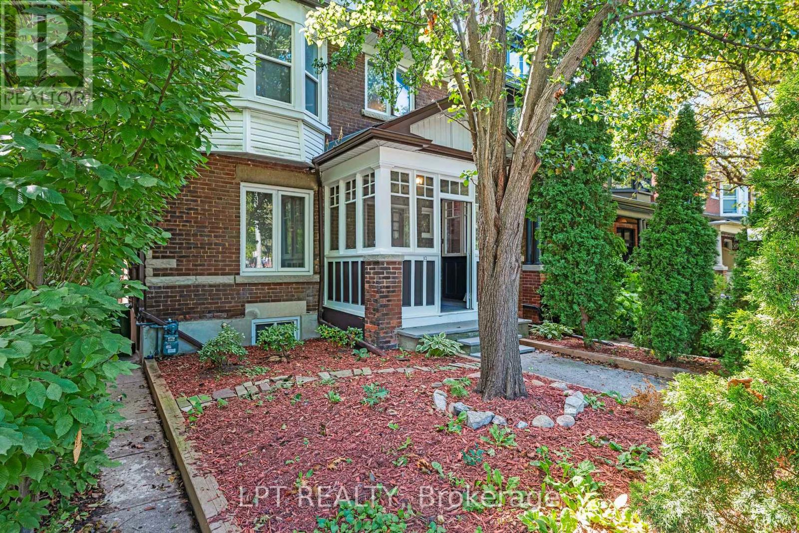 19 Marmaduke Street, Toronto, Ontario  M6R 1T1 - Photo 4 - W12396789