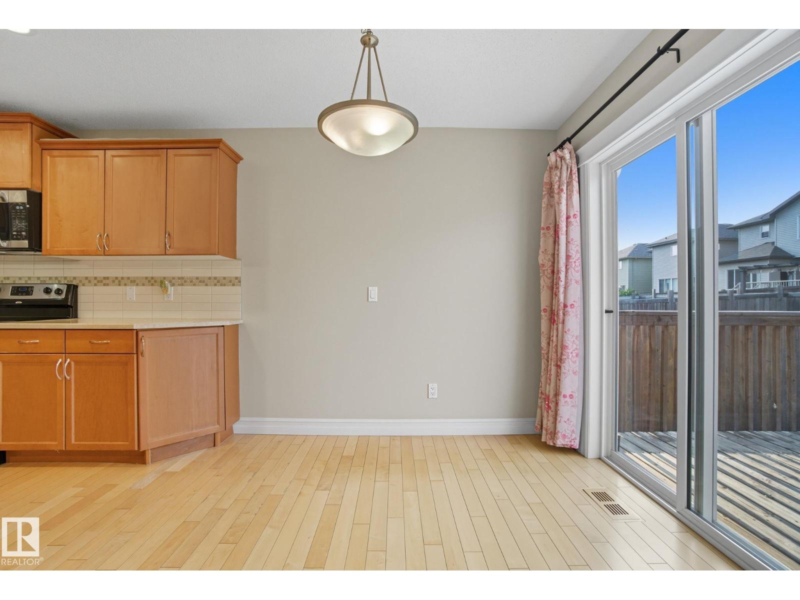 11611 17 Av Sw, Edmonton, Alberta  T6W 1Y4 - Photo 11 - E4457196