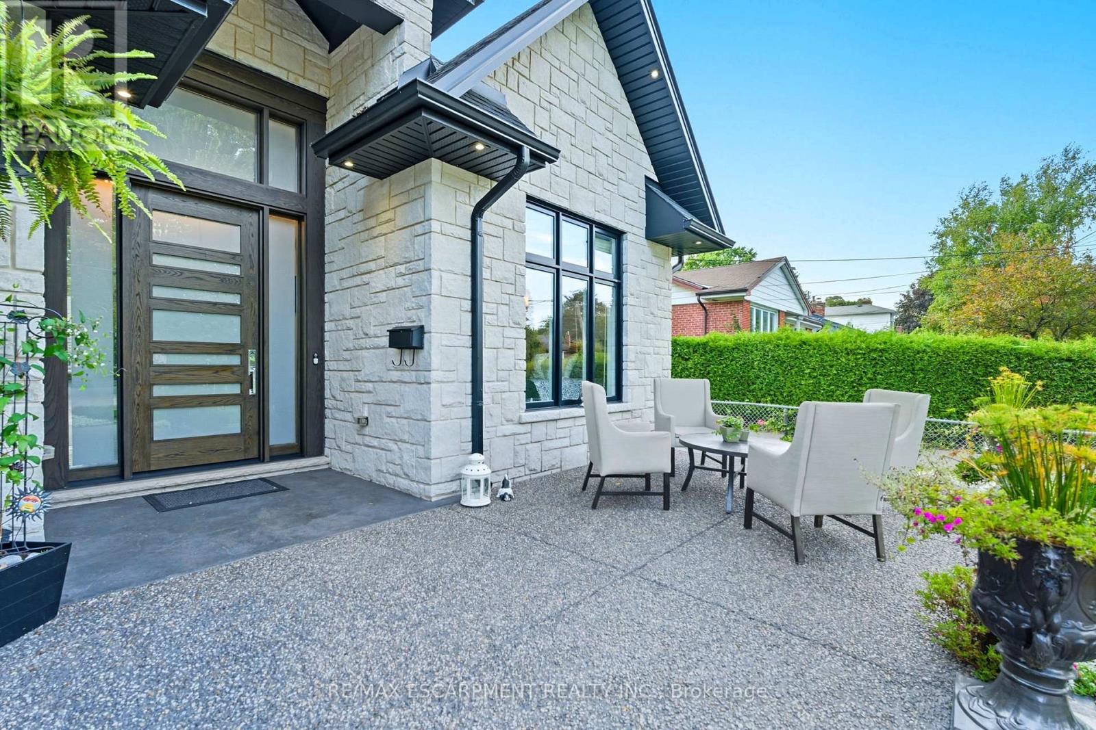 Property at 1048 DOVERCOURT AVENUE image 4