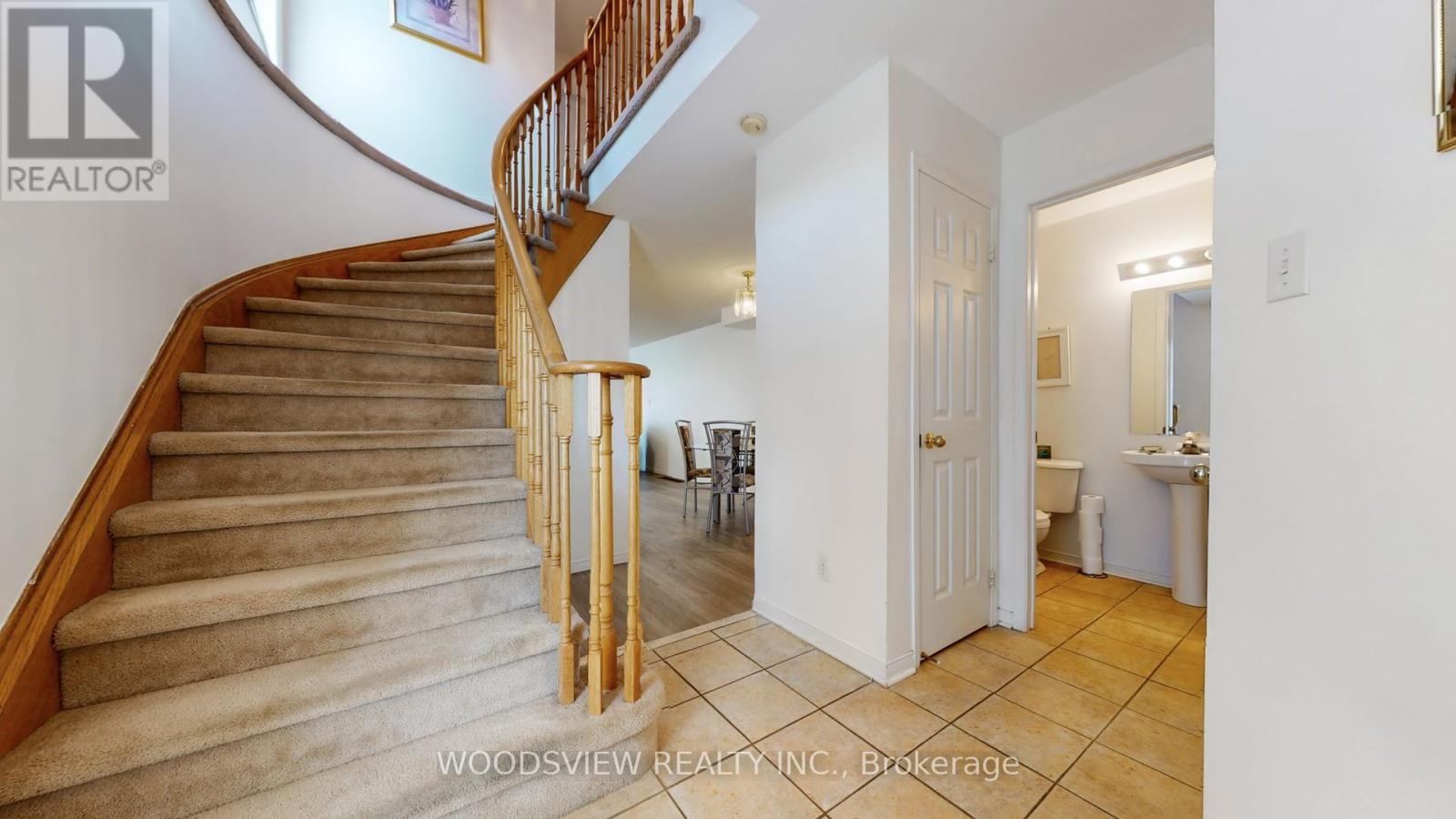 1171 Foxglove Place, Mississauga, Ontario  L5V 2N1 - Photo 2 - W12396915