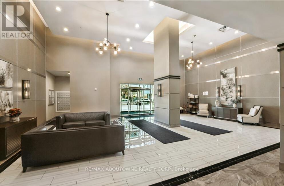 624 - 2486 Old Bronte Road, Oakville, Ontario  L6M 4J2 - Photo 2 - W12396974
