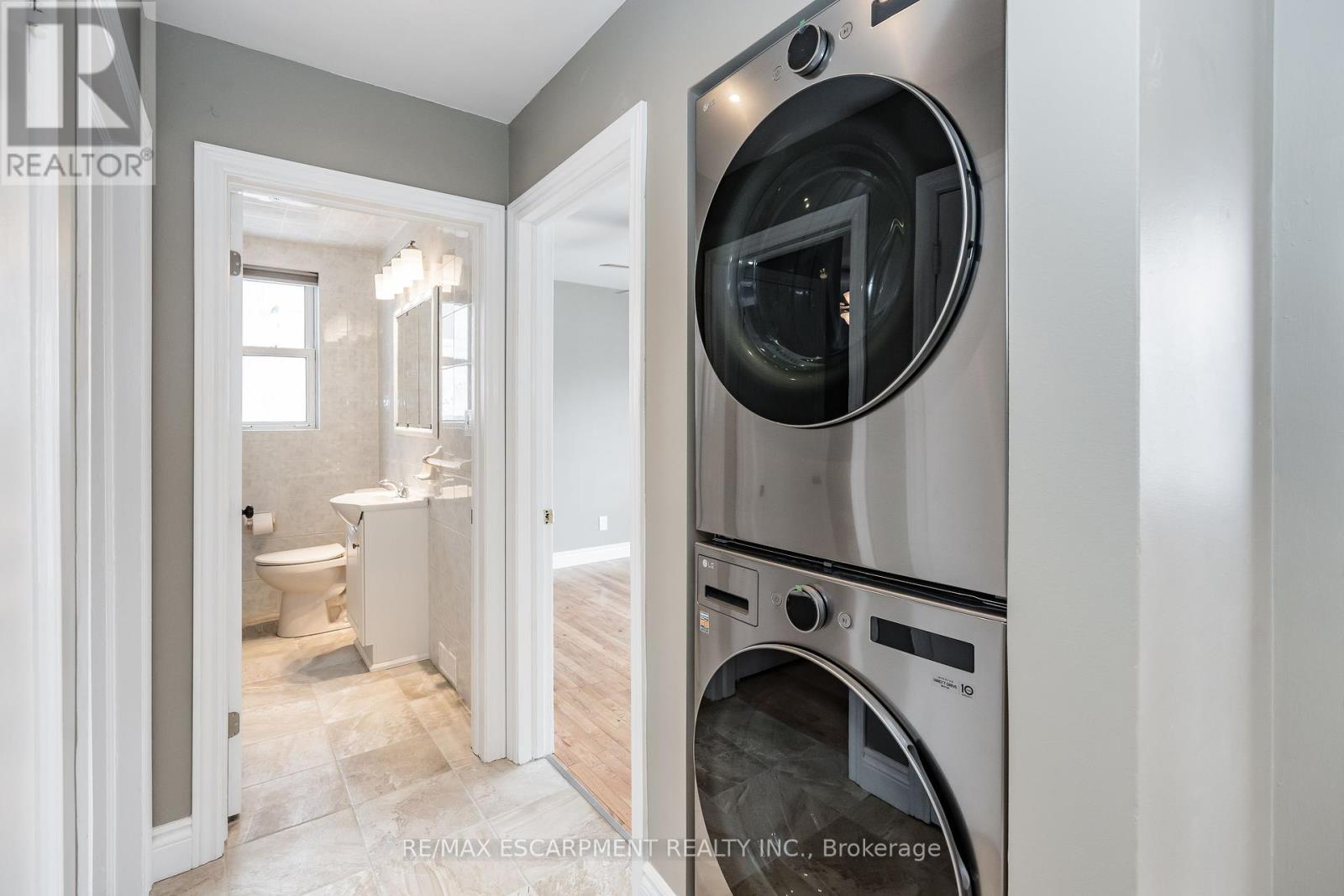 (Upper) - 317 King Street E, Hamilton, Ontario  L8G 1M2 - Photo 13 - X12396804