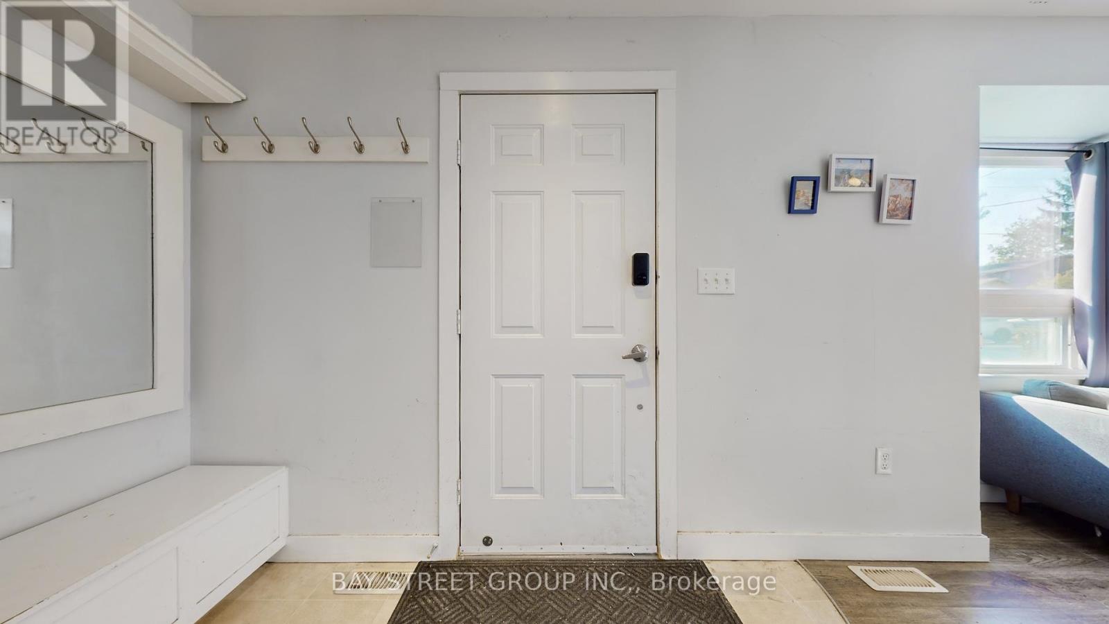 24 Empire Street, London East (East G), Ontario  N5Y 1G7 - Photo 4 - X12396833