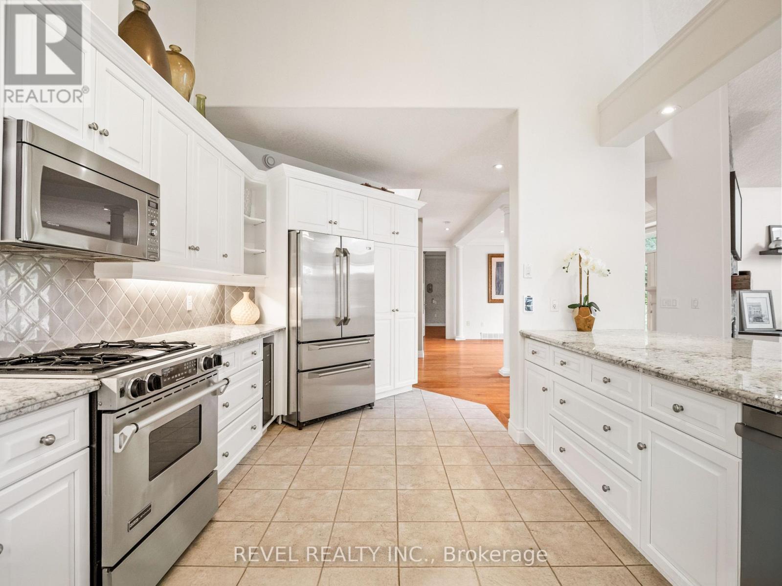 333 Milla Court, Waterloo, Ontario  N2L 6N4 - Photo 15 - X12396932